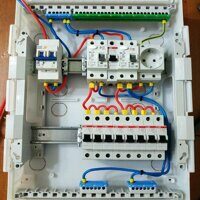 Сборка и установка электрощитов